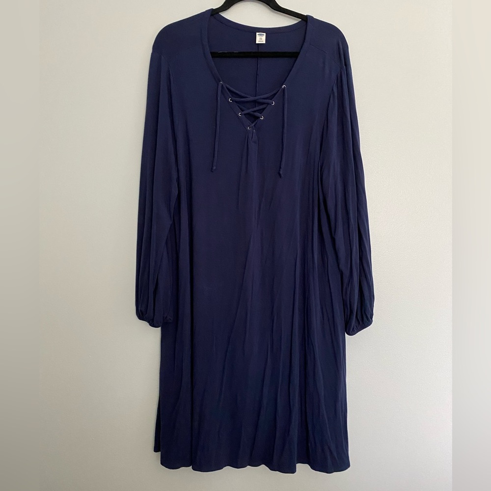 old navy peasant t-shirt dress with lace neck accent